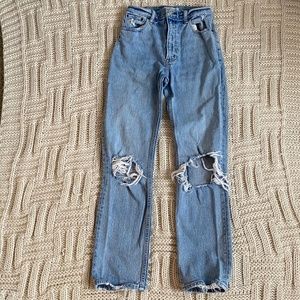 Abercrombie & Fitch The 90s Straight Ultra High Rise Jean